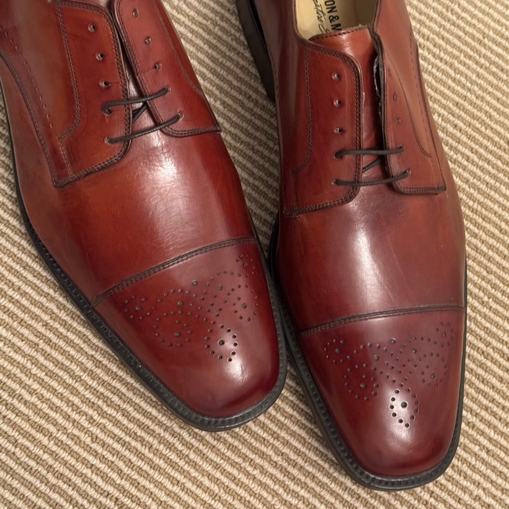 Johnston & Murphy Shoes - Picture 2 of 6
